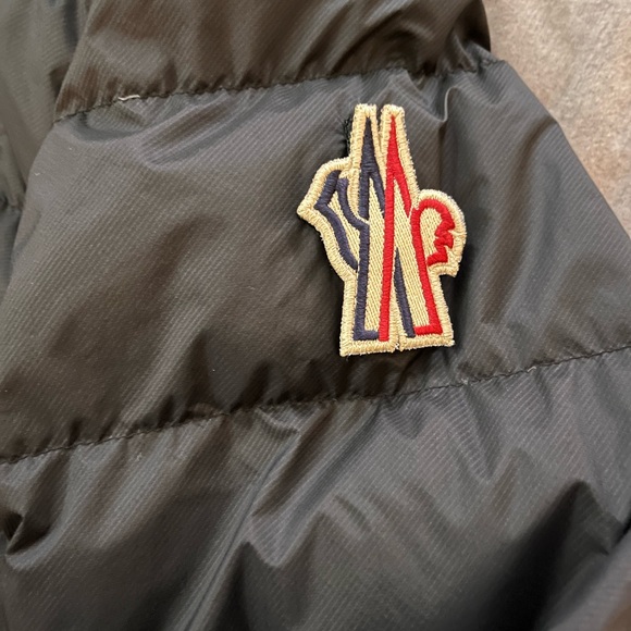 Moncler Camurac Short Down Jacket Size 7 - Picture 5 of 7